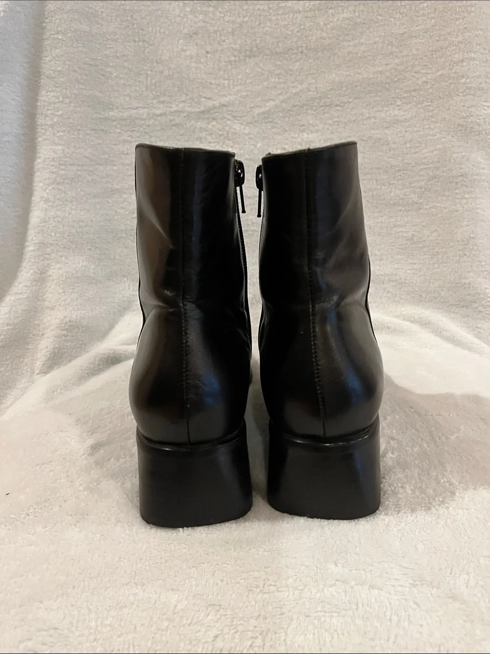 Minimalist Chunky Heel Black Leather Square Toe Ankle Boots Retro. Size 7.5